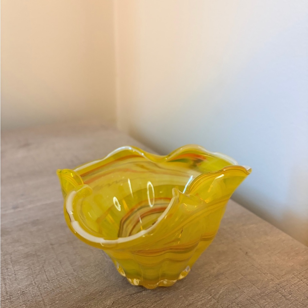 Vintage Murano Style Yellow Swirl Handkerchief Art Glass Bowl E&R Golden Crown